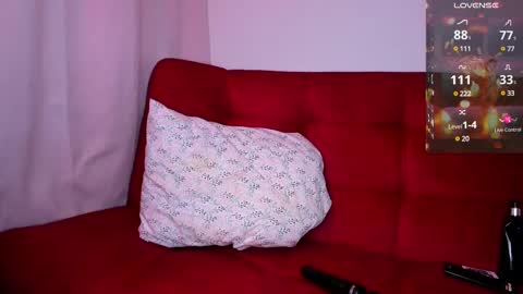 Snapshot of petitemuse chatting on March 2025 08:03:02 PM diana fansly petitemuse online show from March 2025 08:03:02 PM