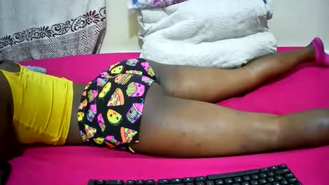 Snapshot of petitetasha chatting on October 2025 11:33:02 AM petitetasha online show from October 2025 11:33:02 AM