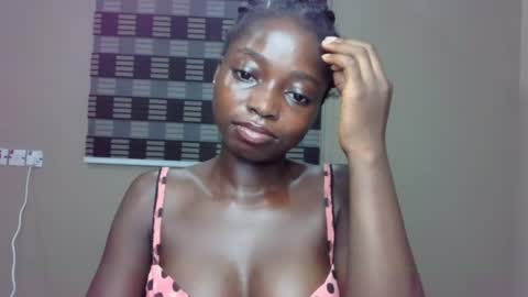 petitexxebony online show from June 2026 07:30:02 PM