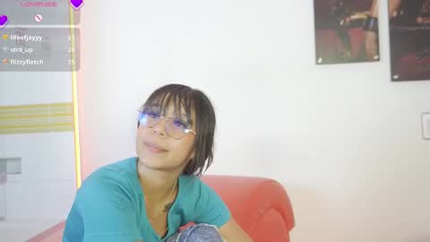 Snapshot of petitte_mussa chatting on March 2026 02:04:02 AM Mussa online show from March 2026 02:04:02 AM