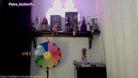 i.. .U can call me Nick ....    Help me to reach 200 thumbs up online show from March 2025 04:10:01 AM