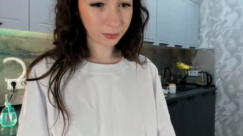 Snapshot of petracilley chatting on December 2024 04:13:02 PM Emma online show from December 2024 04:13:02 PM