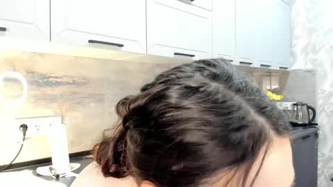 Snapshot of petracilley chatting on December 2024 07:28:02 PM Emma online show from December 2024 07:28:02 PM