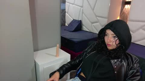 Moon  online show from November 2025 12:47:01 PM