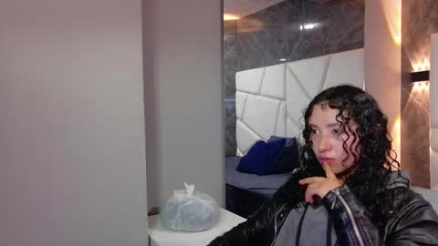 Moon  online show from November 2025 11:20:02 AM