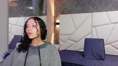 Moon  online show from November 2025 11:09:01 AM