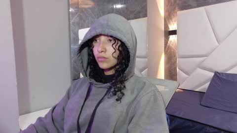 Moon  online show from December 2025 03:41:01 PM