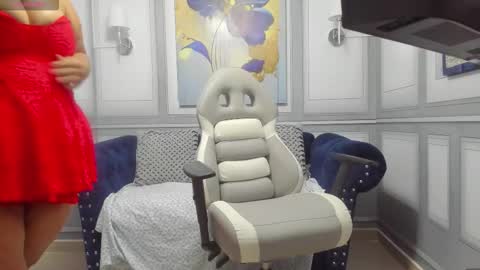    online show from November 2025 10:37:01 AM