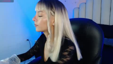 Peyton online show from September 2025 03:44:01 AM
