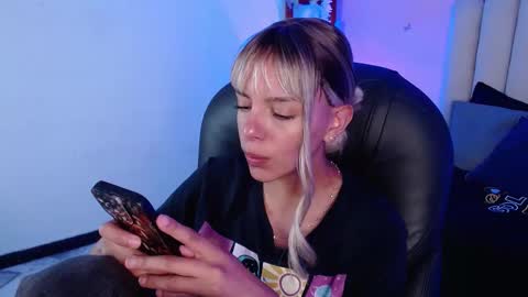 Peyton online show from October 2025 04:20:02 AM
