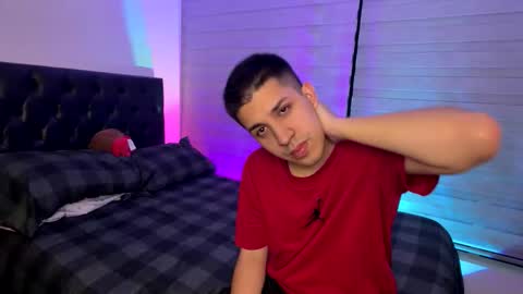Snapshot of peyton_ws chatting on April 2026 01:12:01 AM Peyton online show from April 2026 01:12:01 AM