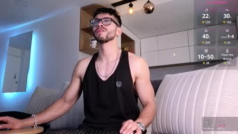 phantom_bigger1 online show from November 2025 01:33:02 PM