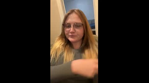 Snapshot of phatassblond chatting on January 2025 12:06:02 AM PhatAssBlond online show from January 2025 12:06:02 AM