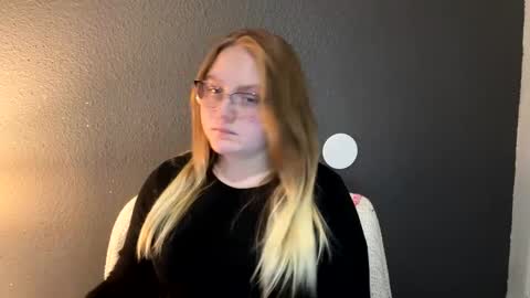 Snapshot of phatassblond chatting on February 2025 08:58:02 PM PhatAssBlond online show from February 2025 08:58:02 PM
