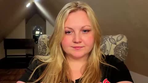 Snapshot of phatassblond chatting on May 2026 02:50:02 AM PhatAssBlond online show from May 2026 02:50:02 AM