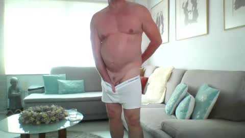 Snapshot of phil279 chatting on July 2026 01:06:01 PM Phil online show from July 2026 01:06:01 PM