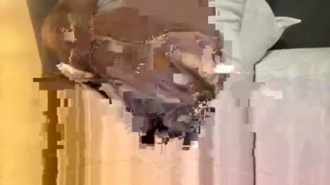 Snapshot of phil97224 chatting on March 2026 09:43:02 AM Philou972 online show from March 2026 09:43:02 AM