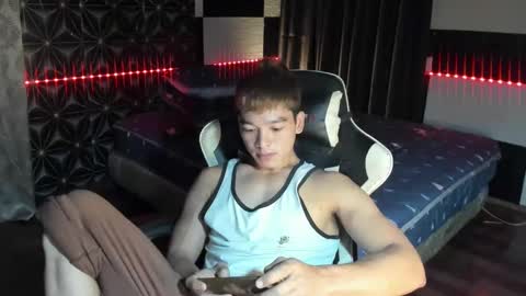 Snapshot of philhotbody chatting on January 2025 01:36:02 PM AJ online show from January 2025 01:36:02 PM