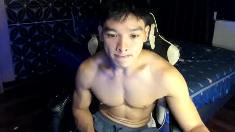 Snapshot of philhotbody chatting on February 2025 12:39:02 PM AJ online show from February 2025 12:39:02 PM