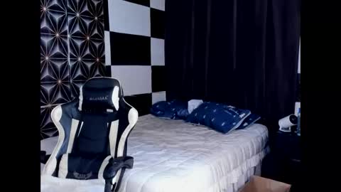 Snapshot of philhotbody chatting on September 2025 02:55:02 AM AJ online show from September 2025 02:55:02 AM