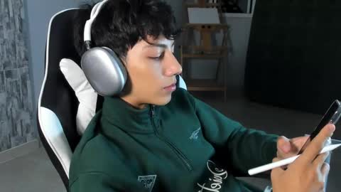 Phil.   INDEPENDENT MODEL online show from March 2025 04:03:02 AM