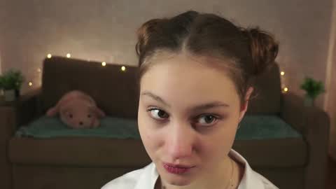 Bella online show from January 2025 08:03:02 PM