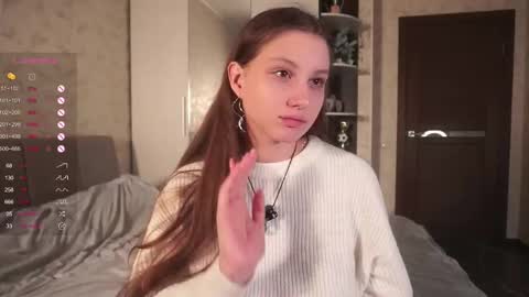 Bella online show from February 2025 09:43:02 PM