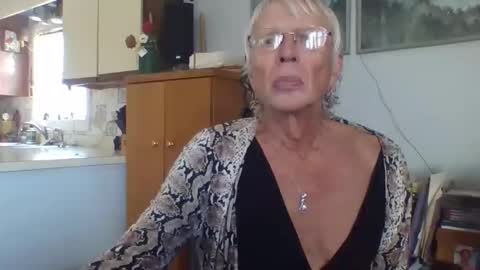 phillipa online show from November 2025 05:45:03 PM