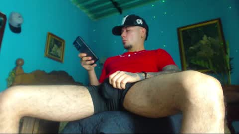 Snapshot of phlilloyhighclouds chatting on February 2025 08:10:01 PM phlilloyhighclouds online show from February 2025 08:10:01 PM