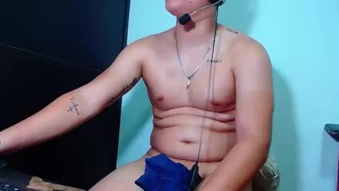 AdnierGnz online show from February 2025 10:38:02 AM