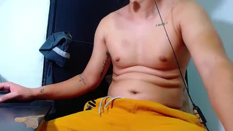 AdnierGnz online show from February 2025 04:10:02 PM