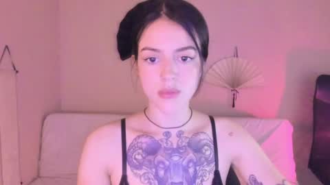 phoenixx_x online show from April 2026 08:58:02 PM