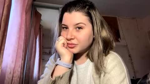 phuongfehl online show from December 2025 08:32:02 AM