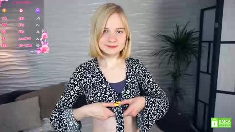 Snapshot of phyllisearney chatting on November 2025 04:12:02 AM Hann G. Jones online show from November 2025 04:12:02 AM