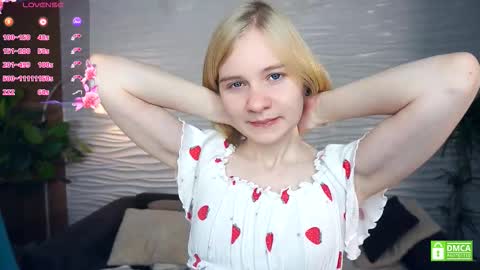 Snapshot of phyllisearney chatting on November 2025 04:11:02 AM Hann G. Jones online show from November 2025 04:11:02 AM