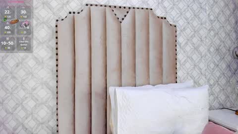 Snapshot of pia_johnson_ chatting on December 2024 03:33:02 PM online show from December 2024 03:33:02 PM