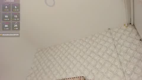 Snapshot of pia_johnson_ chatting on February 2025 09:05:01 AM online show from February 2025 09:05:01 AM