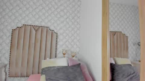 Snapshot of pia_johnson_ chatting on February 2025 11:43:01 AM online show from February 2025 11:43:01 AM