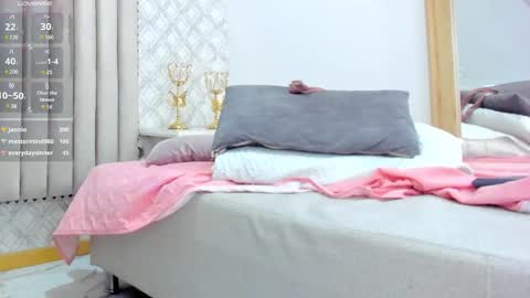 Snapshot of pia_johnson_ chatting on February 2025 02:33:01 PM online show from February 2025 02:33:01 PM