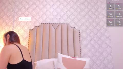 Snapshot of pia_johnson_ chatting on November 2025 11:36:02 AM online show from November 2025 11:36:02 AM