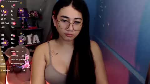 Pia online show from January 2025 10:41:01 PM