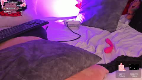  PIA FISHER  online show from February 2025 05:01:02 PM