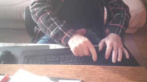 Snapshot of piavola chatting on May 2026 05:23:01 AM piavola online show from May 2026 05:23:01 AM