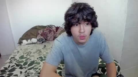 Snapshot of picaszomilos350 chatting on November 2025 11:20:02 AM picaszomilos350 online show from November 2025 11:20:02 AM