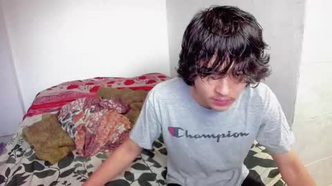 Snapshot of picaszomilos350 chatting on December 2025 11:19:01 AM picaszomilos350 online show from December 2025 11:19:01 AM