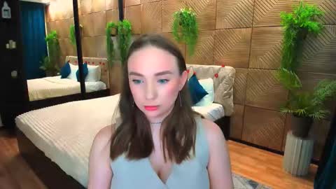 Emelie online show from March 2026 10:53:01 AM