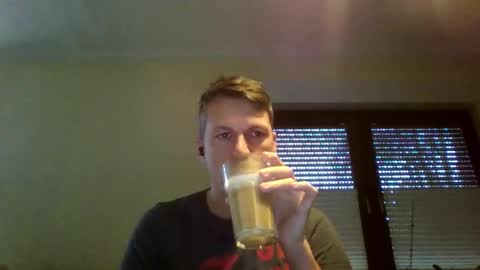 Snapshot of piercingsxxx chatting on December 2025 07:57:02 AM piercingsxxx online show from December 2025 07:57:02 AM