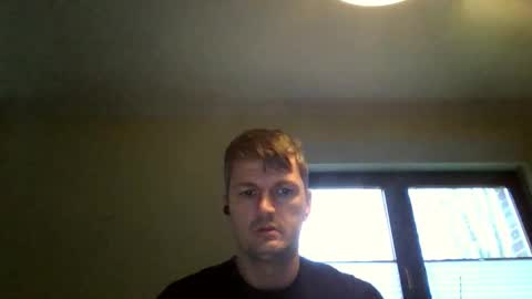 Snapshot of piercingsxxx chatting on December 2025 08:33:01 AM piercingsxxx online show from December 2025 08:33:01 AM