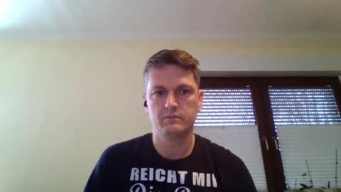 Snapshot of piercingsxxx chatting on April 2026 11:37:01 AM piercingsxxx online show from April 2026 11:37:01 AM