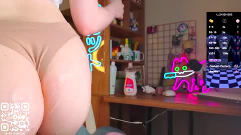 Mia or ur fav booty P online show from March 2026 07:25:01 AM